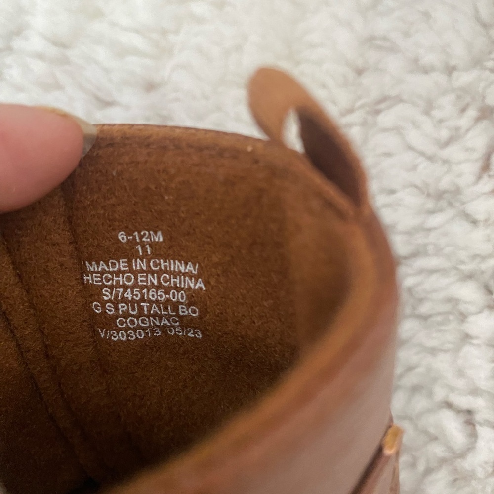Old Navy Brown  Baby Boots 6-12 Months - Picture 4 of 7